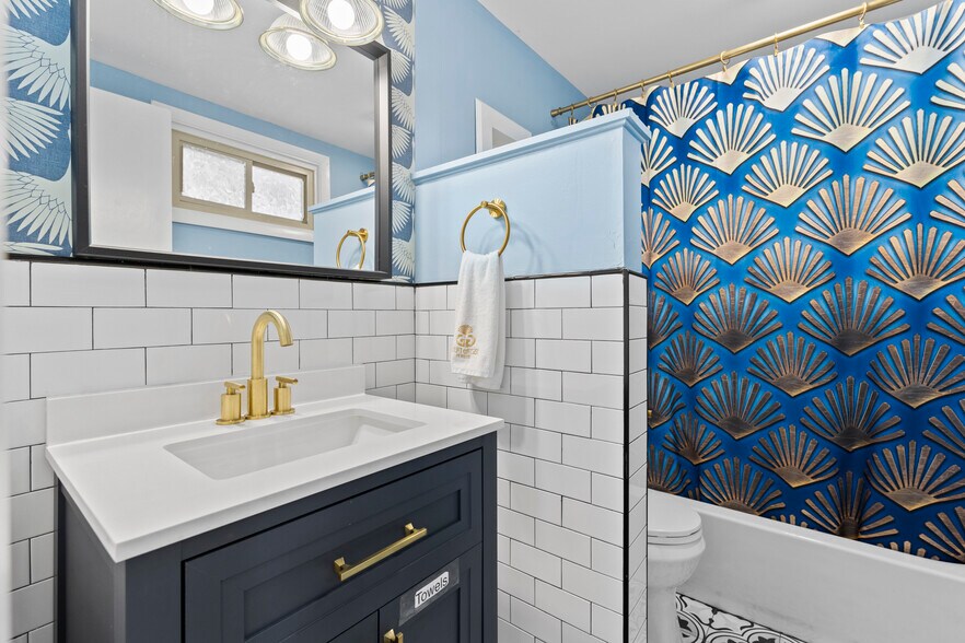 More Photos Of 214 County Road 152, Northville Hotel For Sale