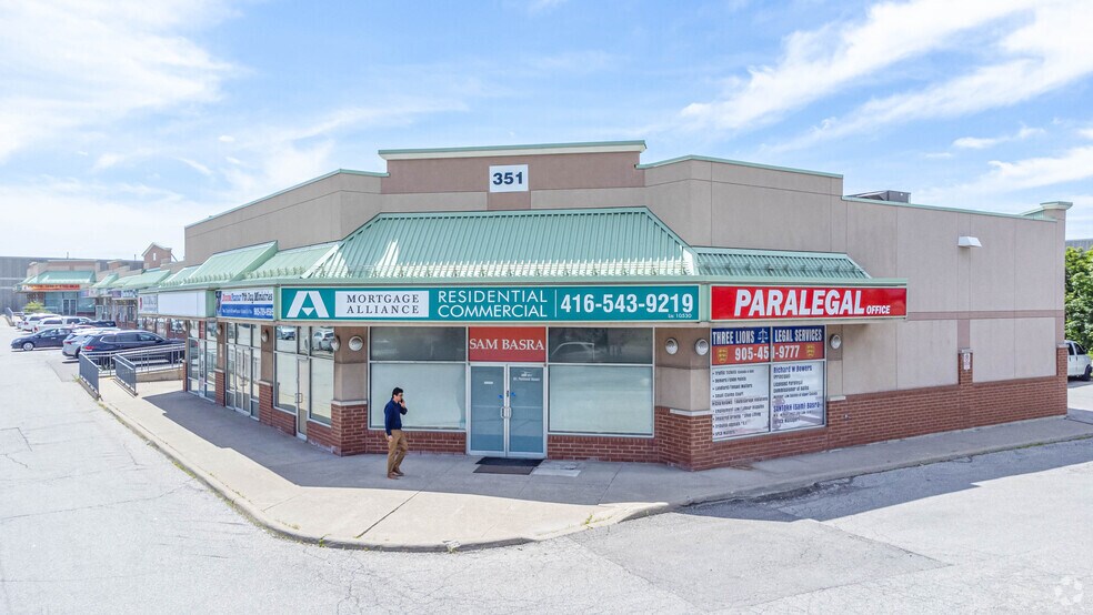 Primary Photo Of 351 Parkhurst Sq, Brampton Storefront For Sale