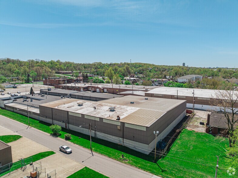 More Photos Of 20001 Euclid Ave, Euclid Warehouse For Lease