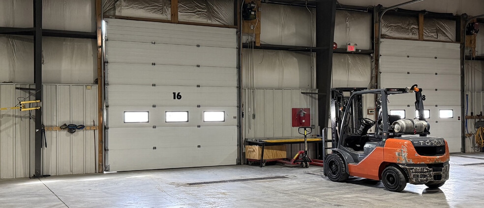 More Photos Of 700 King Edward St, Winnipeg Manufacturing For Lease