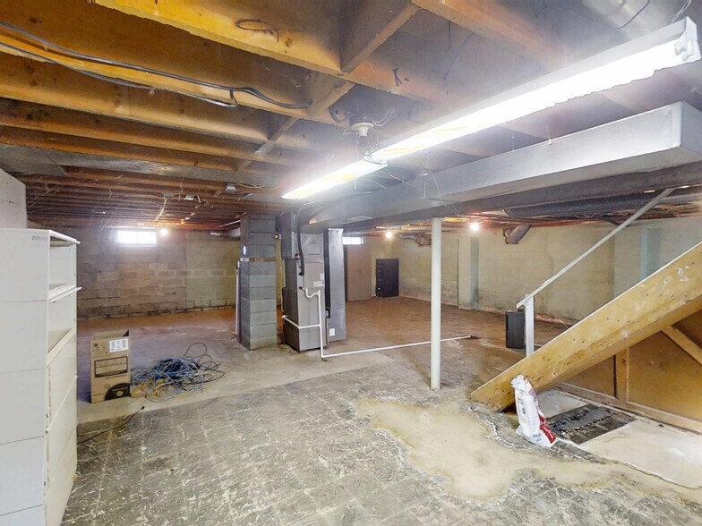 More Photos Of 1438 W 38th St, Erie Office For Sale