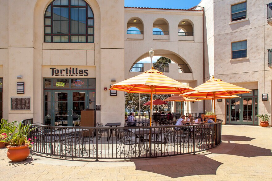 More Photos Of 45 Rincon Dr, Camarillo General Retail For Lease