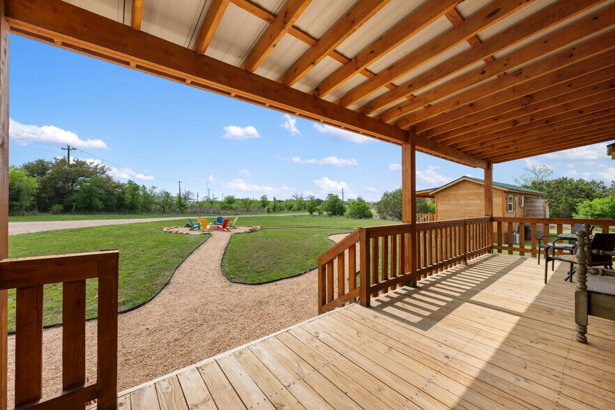 More Photos Of 212 Co 413 rd, Spicewood Hotel For Sale