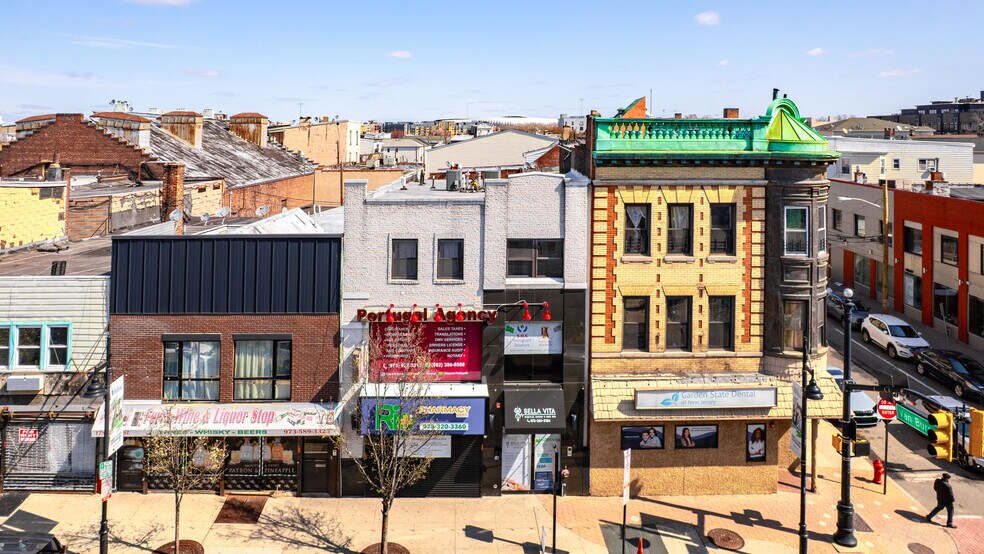 More Photos Of 180 Ferry St, Newark Storefront Retail Office For Sale