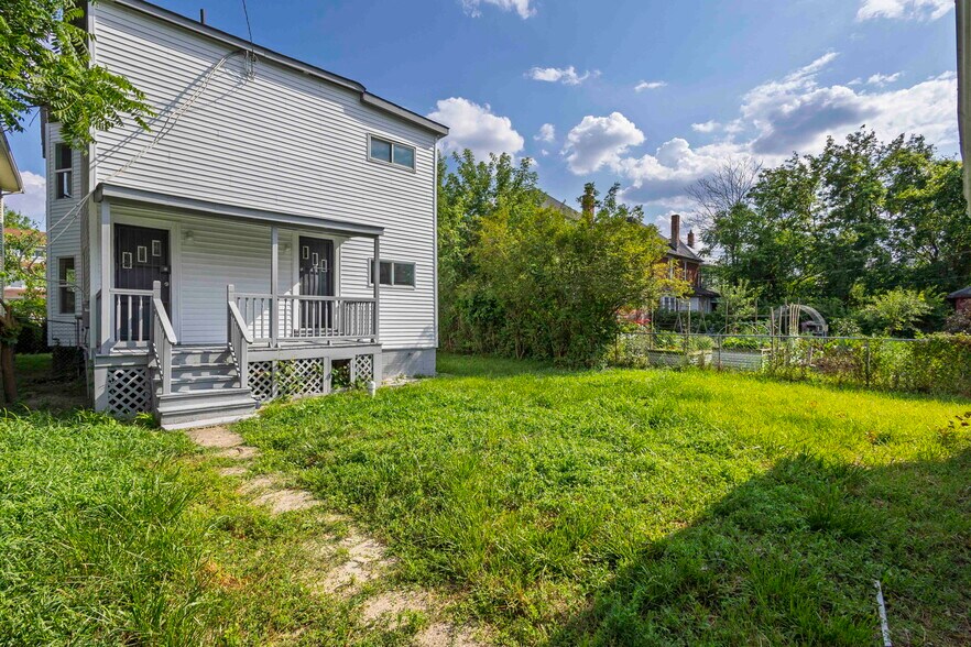 More Photos Of 553 Belmont St, Detroit Apartments For Sale