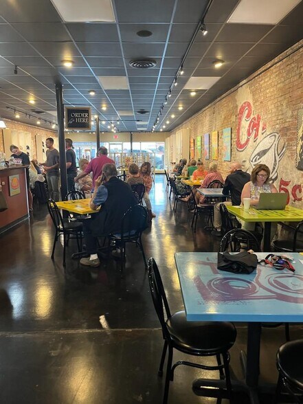 More Photos Of 615 Mena St, Mena Restaurant For Sale