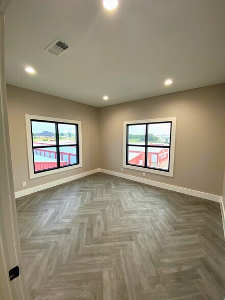 More Photos Of 13340 US 287 & 81, Haslet Office For Lease