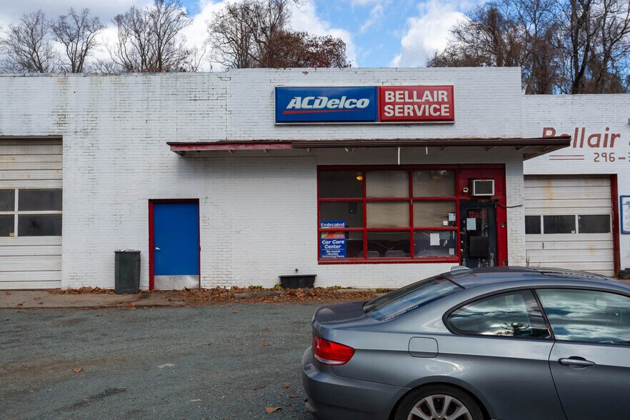 More Photos Of 2845 Ivy Rd, Charlottesville Service For Sale