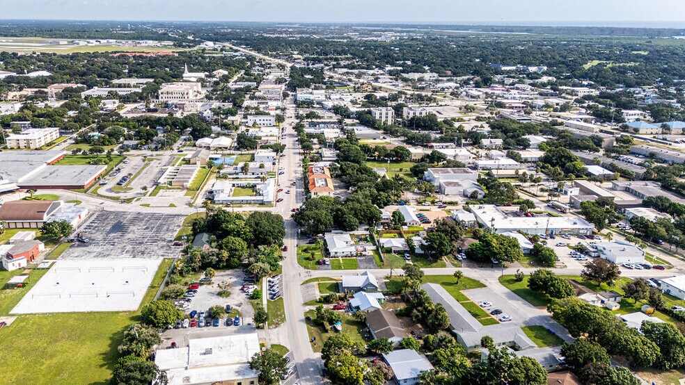 More Photos Of 1766 14th Ave, Vero Beach Restaurant For Sale