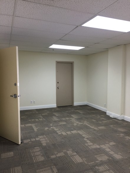 More Photos Of 2787 E Oakland Park Blvd, Fort Lauderdale Office For Lease