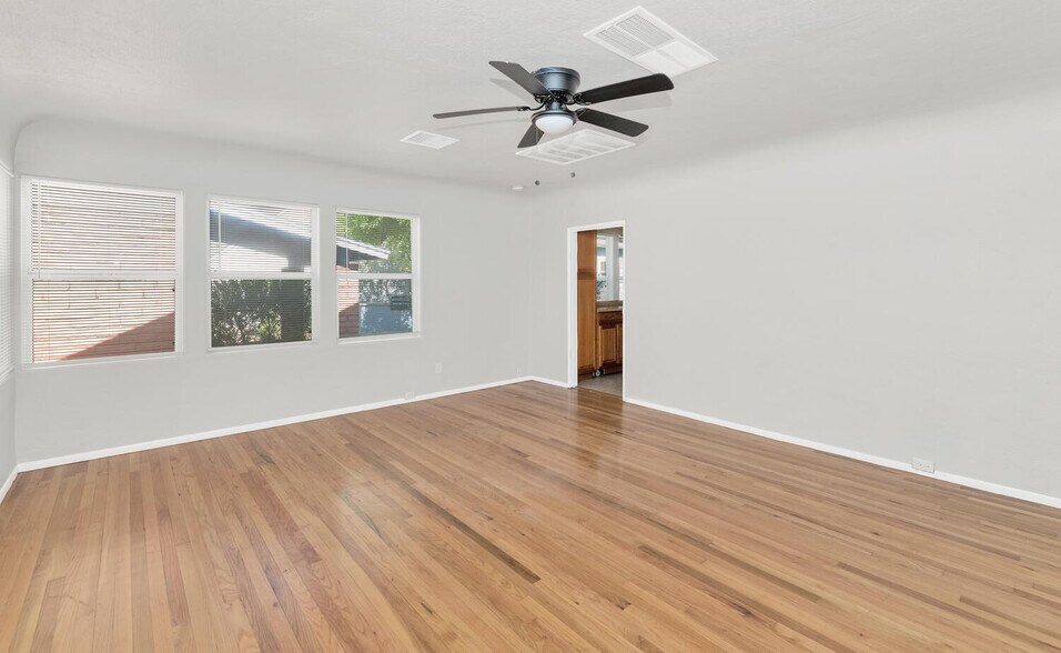 More Photos Of 316 E Vogel Ave, Phoenix Apartments For Sale