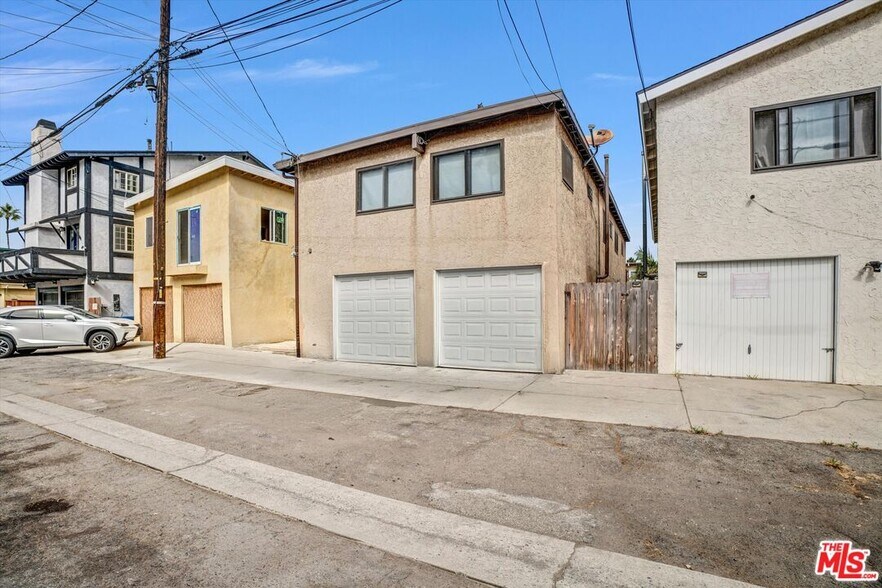 More Photos Of 116 Rees St, Playa Del Rey Apartments For Sale