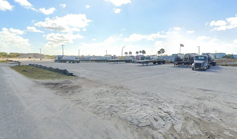 More Photos Of 4609 Lykes Rd, Plant City Land For Lease