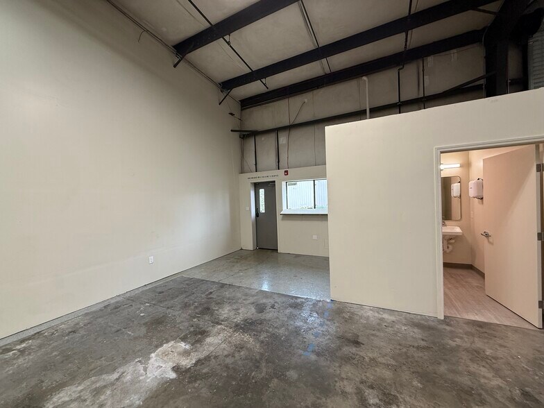 More Photos Of 1401 Grove St, Healdsburg Industrial For Lease