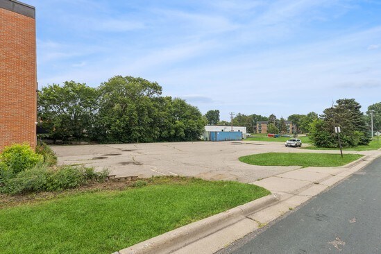 More Photos Of 6311 Wayzata Blvd, Saint Louis Park Office For Sale