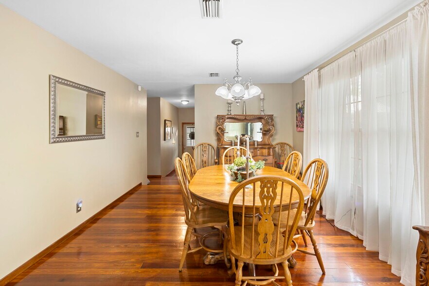 More Photos Of 1056 Reynolds Rd, De Leon Springs Specialty For Sale