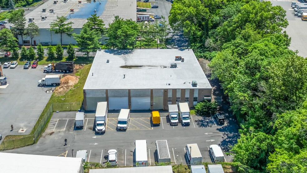 More Photos Of 107 Fairview Pk Dr, Elmsford Warehouse For Sale