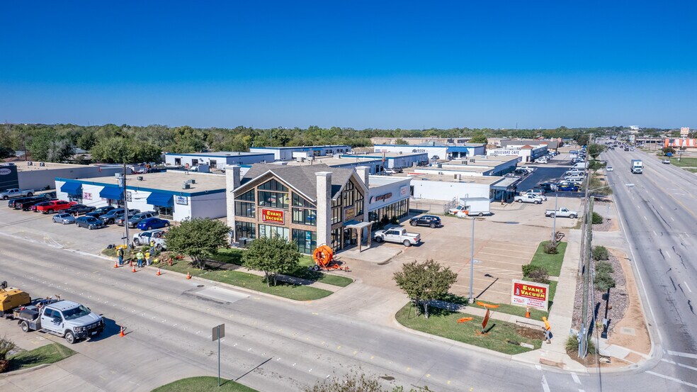 More Photos Of 5101 Davis Blvd, North Richland Hills Freestanding For Sale