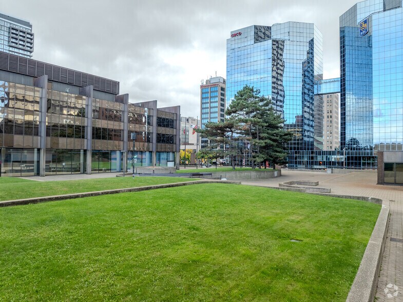 More Photos Of 100, 110, and 120 King St W, Hamilton Unknown For Lease