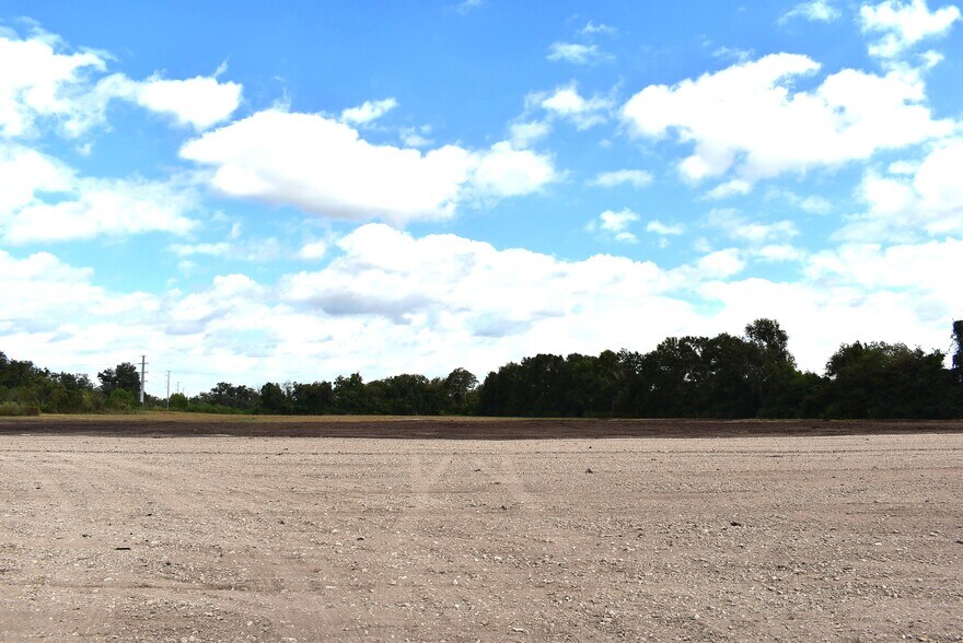 More Photos Of 8911 FM 524 Rd, Sweeny Land For Lease
