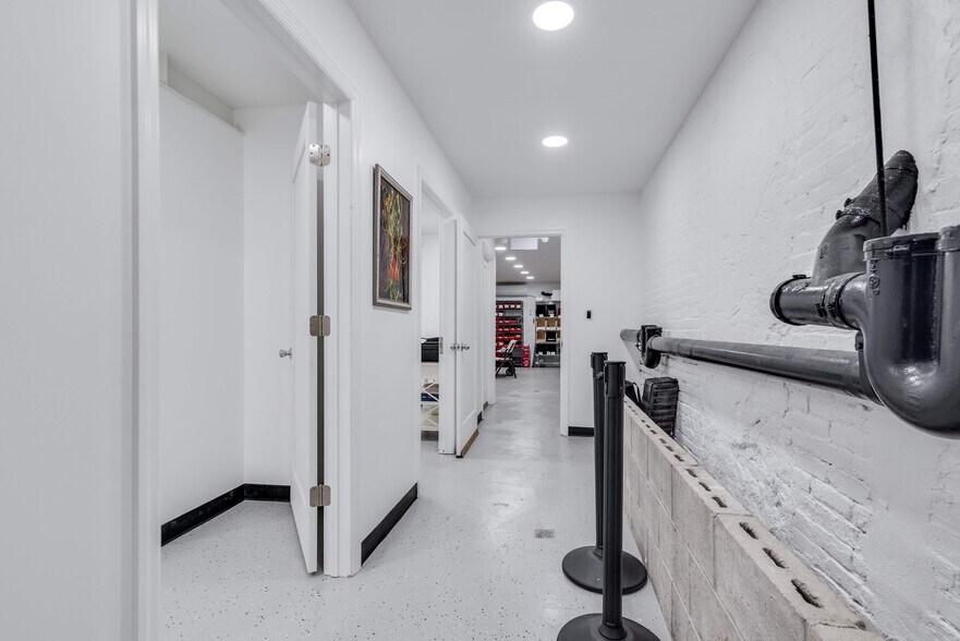 More Photos Of 946 Fulton St, Brooklyn Apartments For Sale