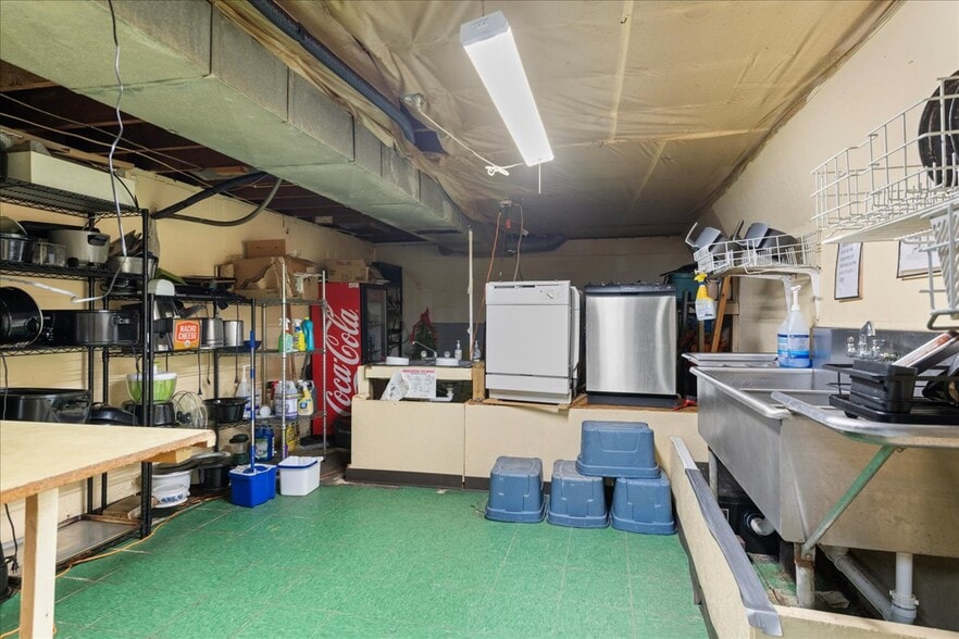 More Photos Of 104 Taylorville Rd, Taylorville Restaurant For Sale