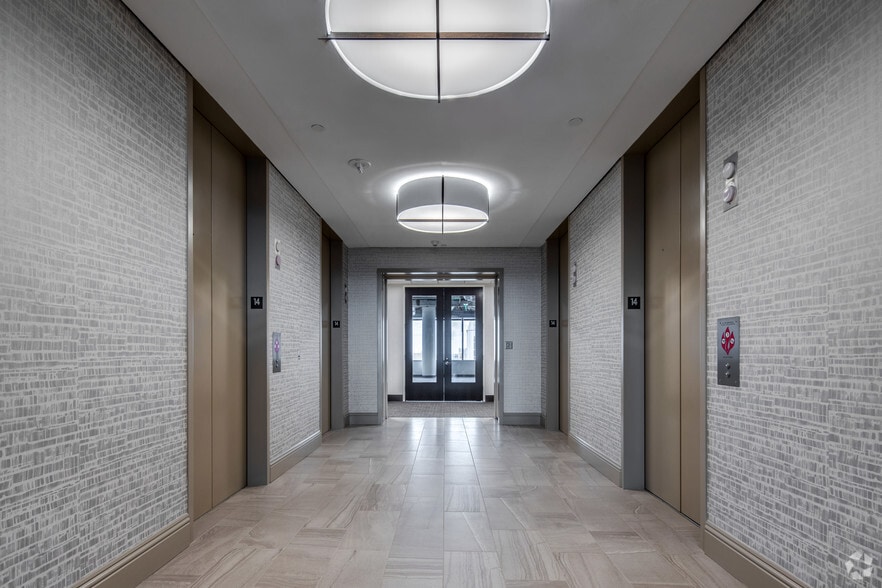 More Photos Of 201 S Orange Ave, Orlando Office For Lease