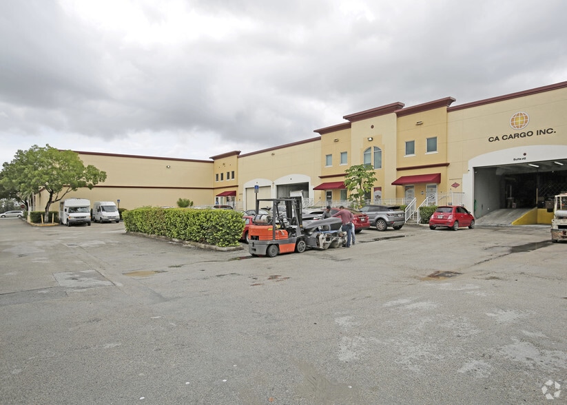 More Photos Of 3750 NW 114th Ave, Miami Warehouse For Lease