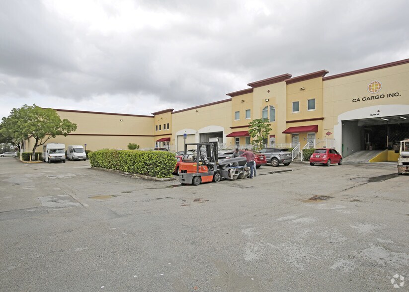 More Photos Of 3750 NW 114th Ave, Miami Warehouse For Lease