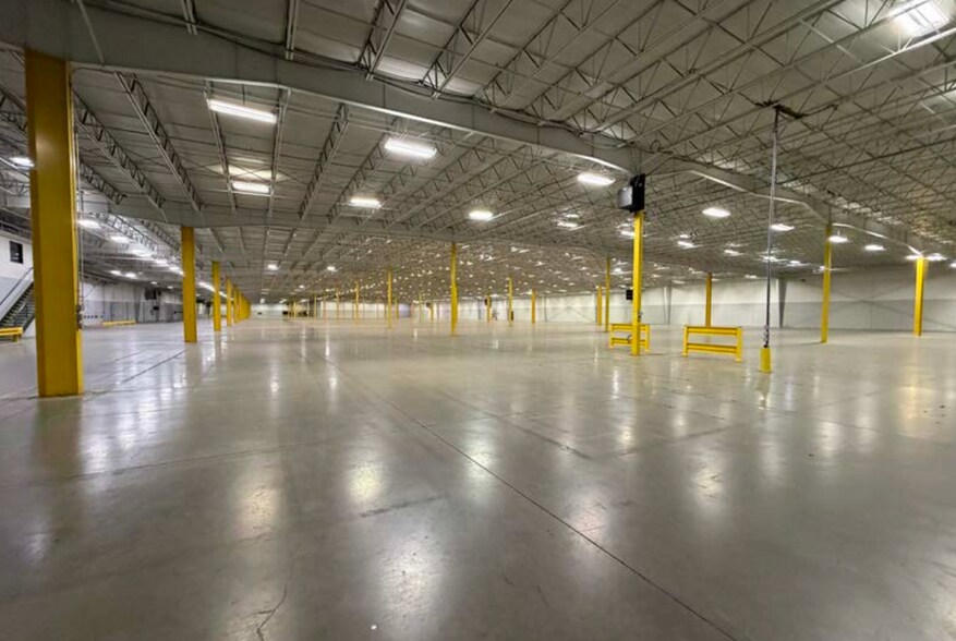 More Photos Of 2915 Needmore Rd, Dayton Warehouse For Lease