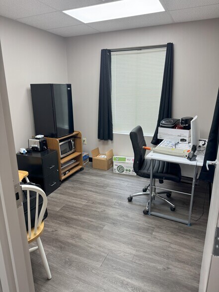 More Photos Of 2851 Business Pl SE, Massillon Self Storage For Sale