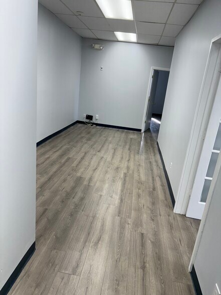 More Photos Of 241 Molnar Dr, Elmwood Park Medical For Lease