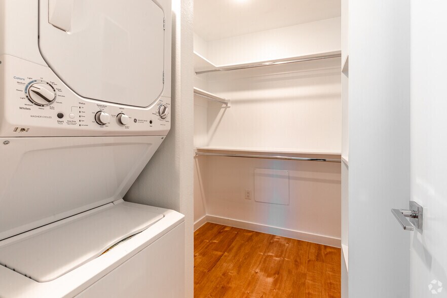 More Photos Of 3901 N Hall St, Dallas Apartments For Sale