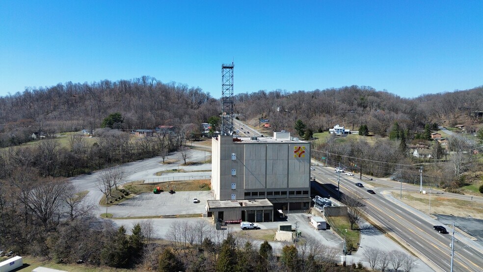 More Photos Of 3417 N Roan St, Johnson City Office Residential For Sale