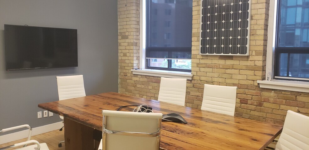 More Photos Of 144 Front St W, Toronto Office For Lease