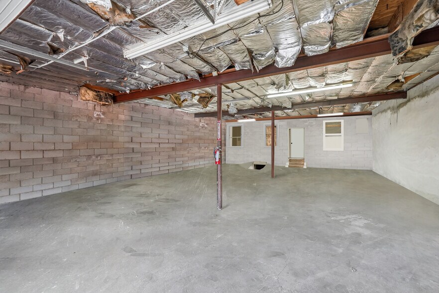 More Photos Of 113-115 W Ridge Pike, Conshohocken Storefront For Lease