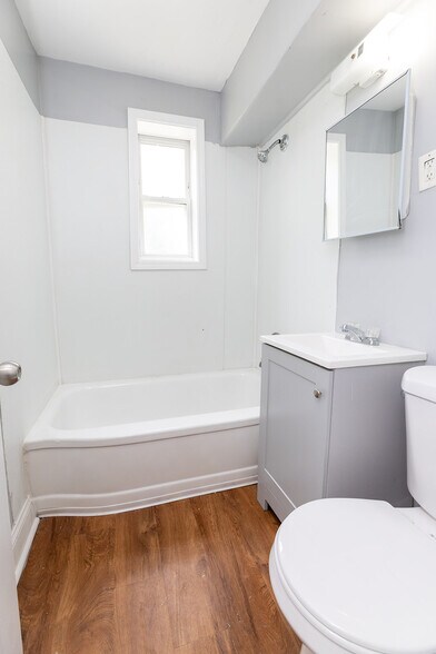 More Photos Of 1393 Lapaloma Cir, Memphis Apartments For Sale