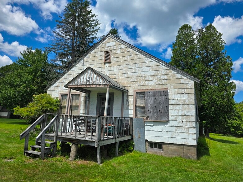 More Photos Of 40 Sparten Hill Rd, Livingston Manor Specialty For Sale