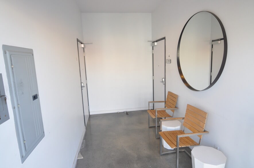 More Photos Of 333 Main St, El Segundo Storefront For Lease