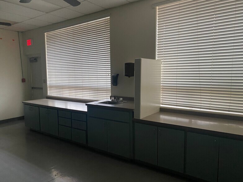 More Photos Of 630 W 17th Pl, Tempe Schools For Lease