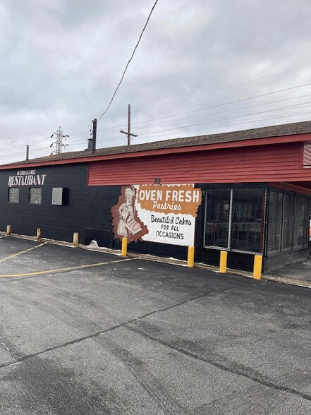 More Photos Of 1800 Dixie Hwy, Louisville Restaurant For Sale