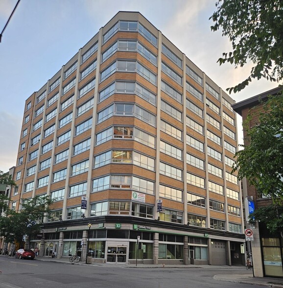 Primary Photo Of 51-69 Av du Mont-Royal O, Montréal Loft Creative Space For Lease