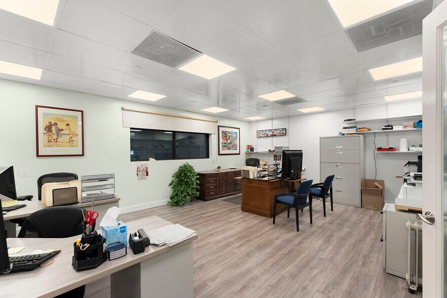 More Photos Of 100-118 John F Kennedy Dr N, Bloomfield Warehouse For Lease