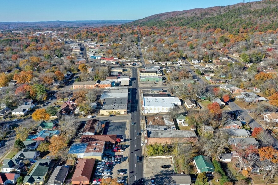 More Photos Of 715 Hobson Ave, Hot Springs National Park Office For Sale
