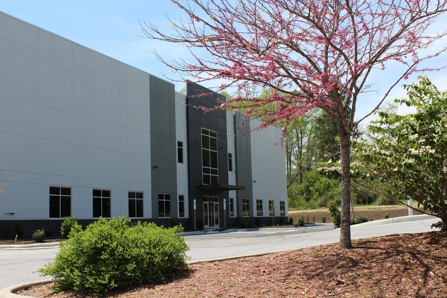 More Photos Of 63 Welcome St, Brevard Manufacturing For Lease