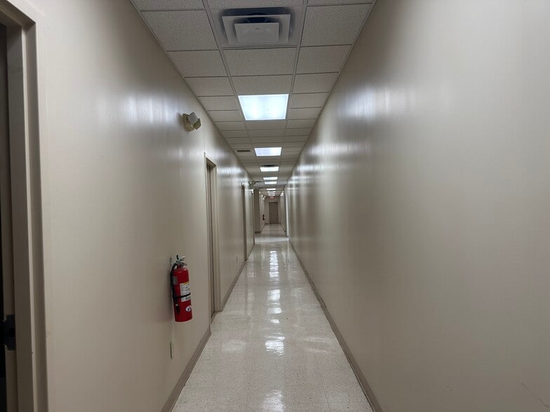 More Photos Of 645 Lucy Black Rd, Bolivar Office Residential For Sale