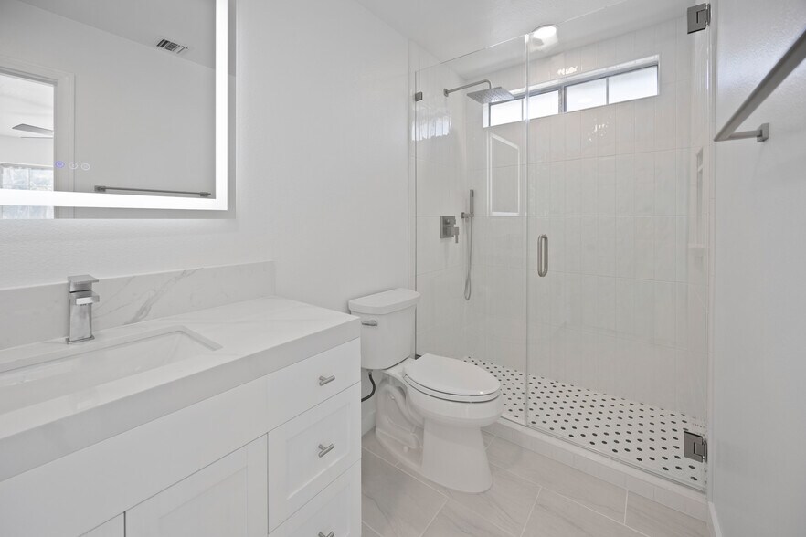 More Photos Of 422 Parkman Ave, Los Angeles Apartments For Sale