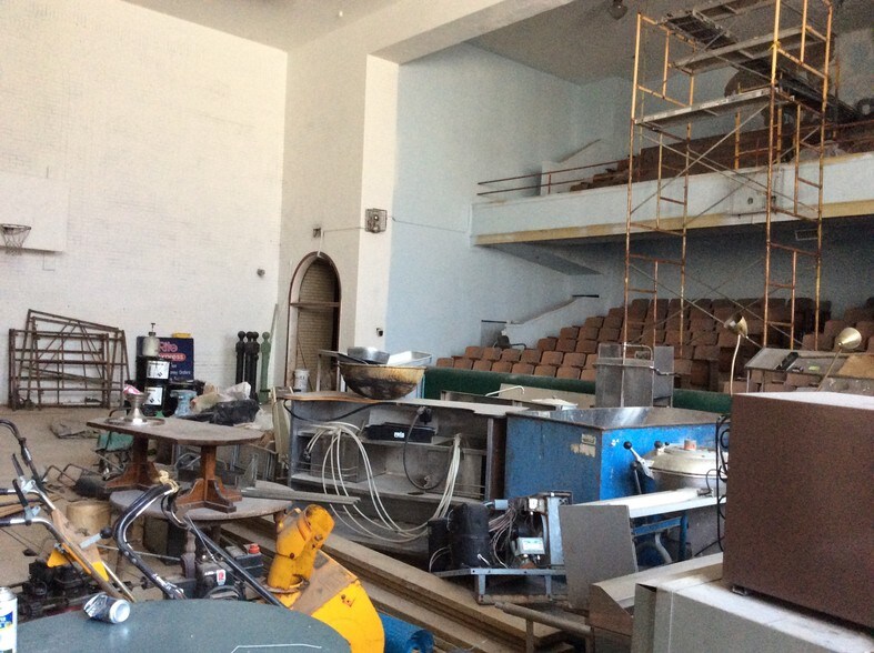 More Photos Of 2806 Seneca St, West Seneca Schools For Sale