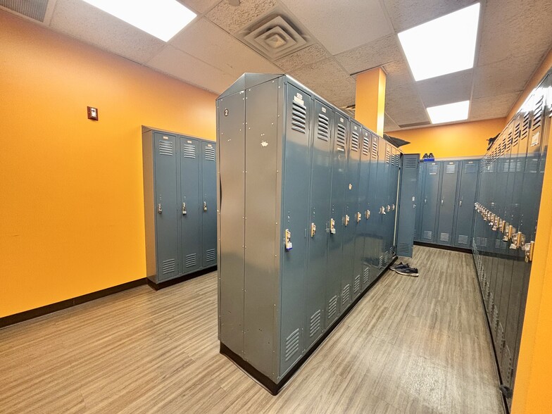 More Photos Of 328 Selleck St, Stamford Food Processing For Lease