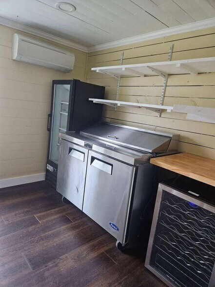 More Photos Of Wilderness Hwy, Mount Nebo General Retail For Sale